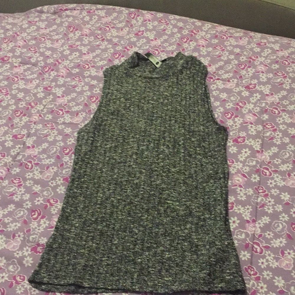 Turtle neck top - Picture 2 of 2